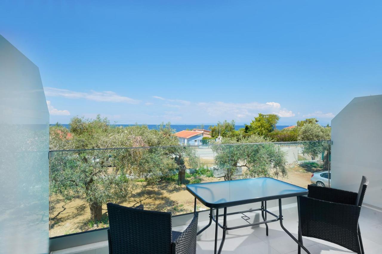 Miracle Suites By Klisma Beach Skála Kallirákhis Екстериор снимка
